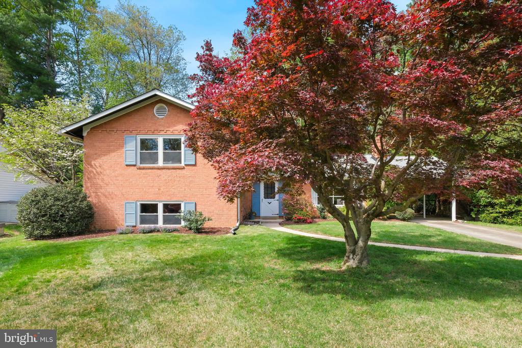 6811 TILDEN LANE