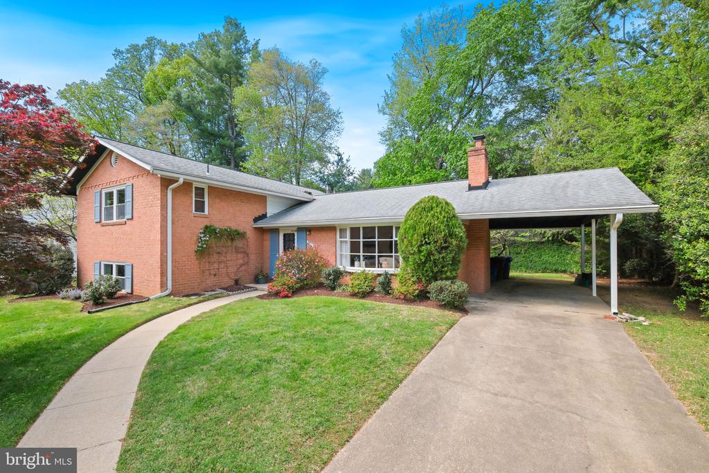 6811 TILDEN LANE