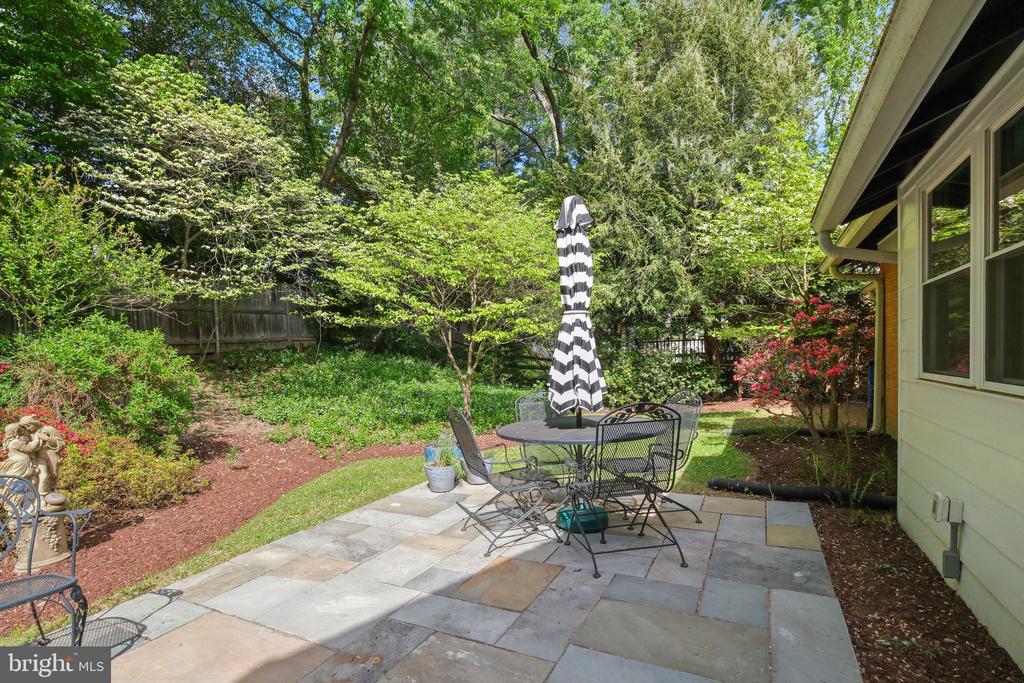 6811 TILDEN LANE