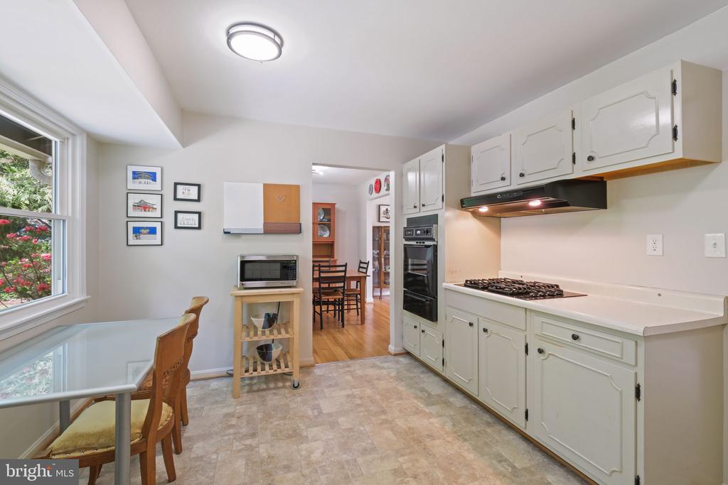 6811 TILDEN LANE