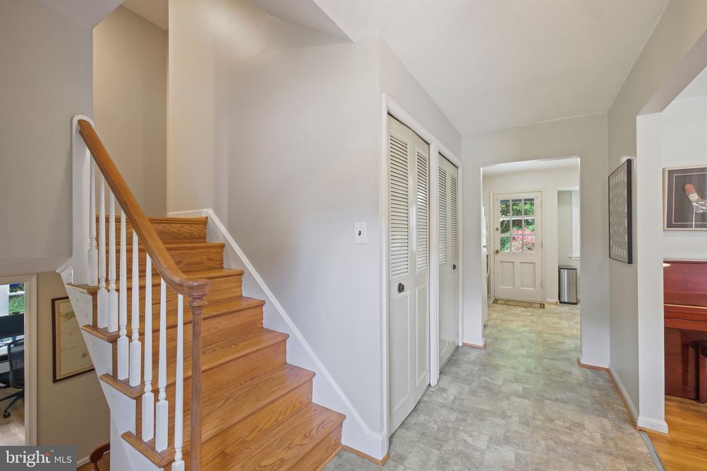 6811 TILDEN LANE