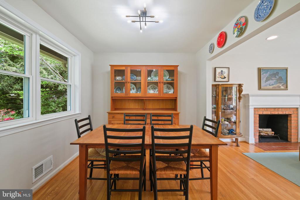 6811 TILDEN LANE