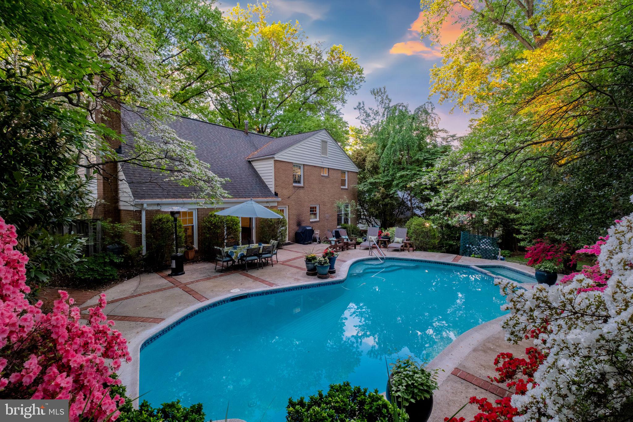7006 OLD CABIN LANE
