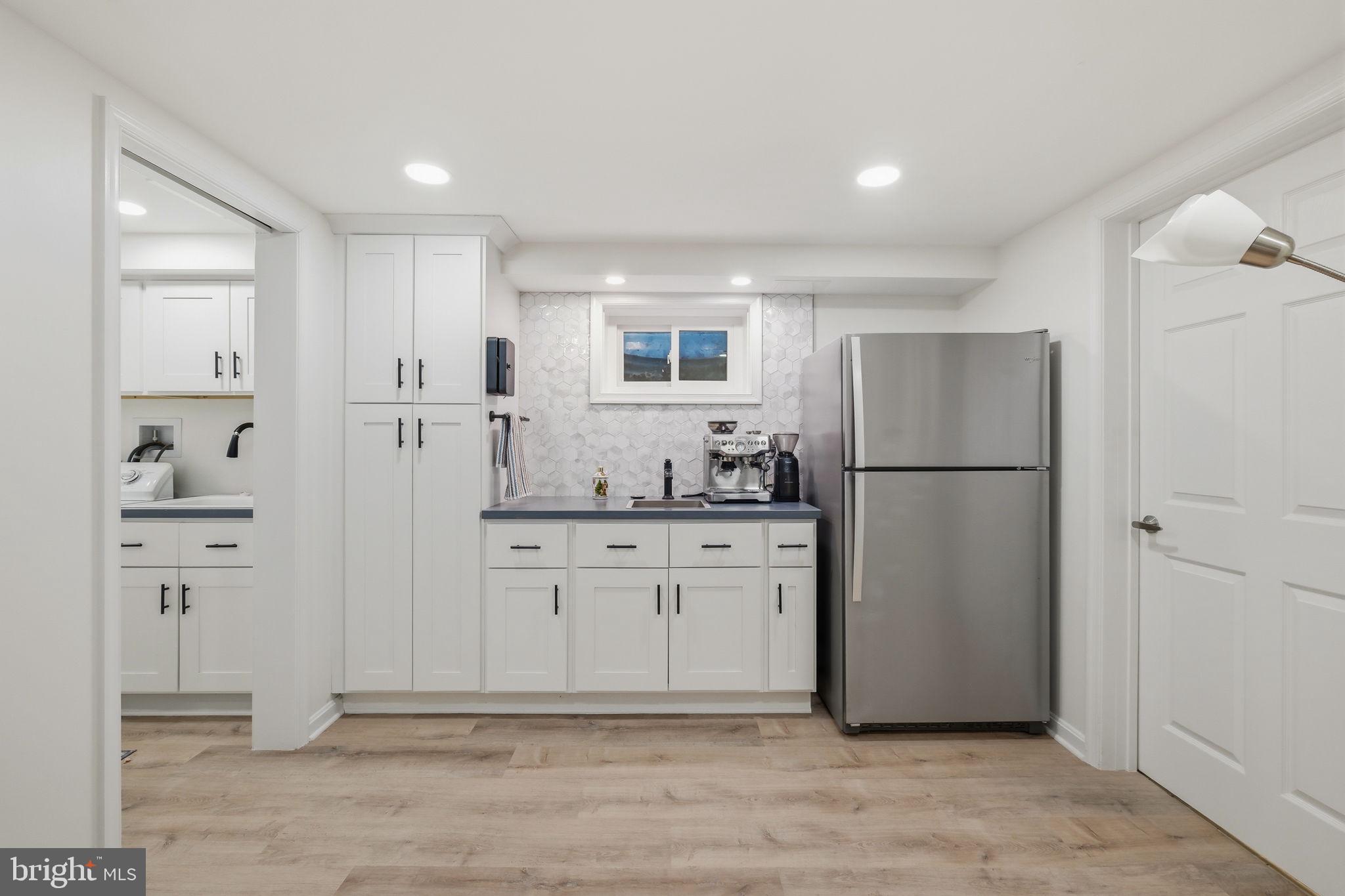 7006 OLD CABIN LANE