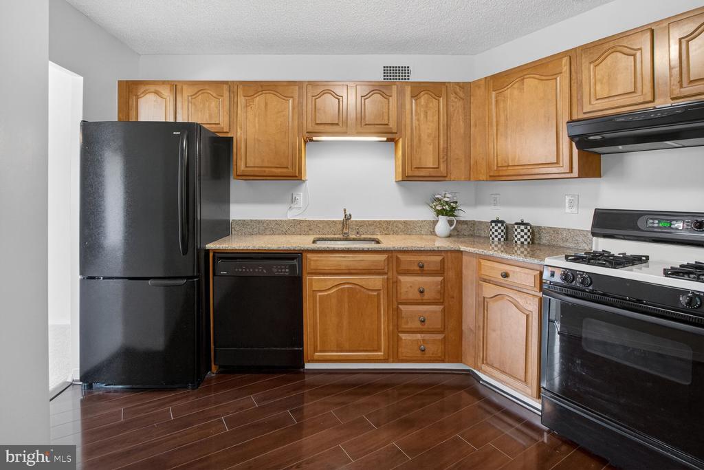 5225 POOKS HILL ROAD 1301N