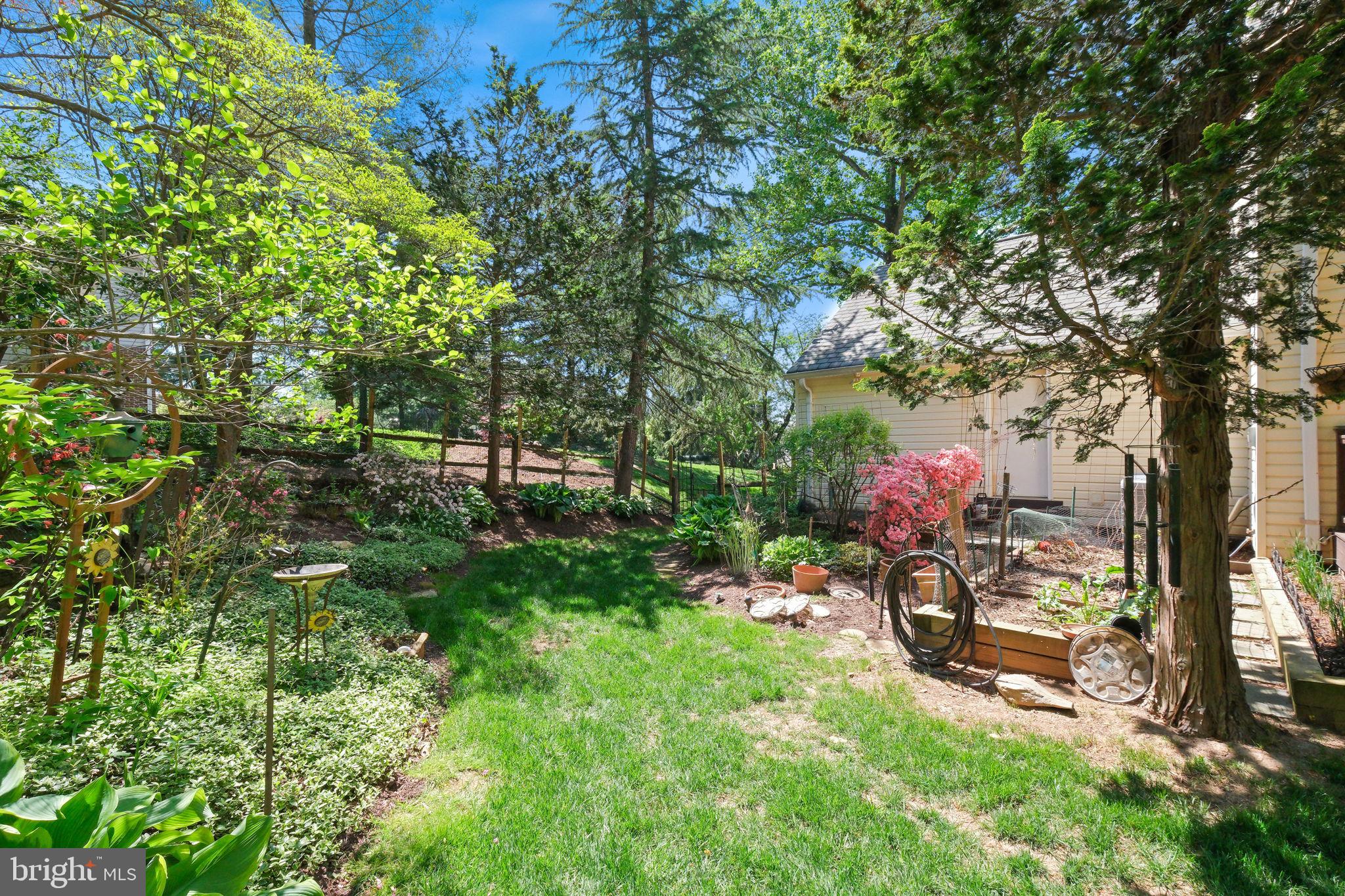 9 MAGIC MOUNTAIN COURT