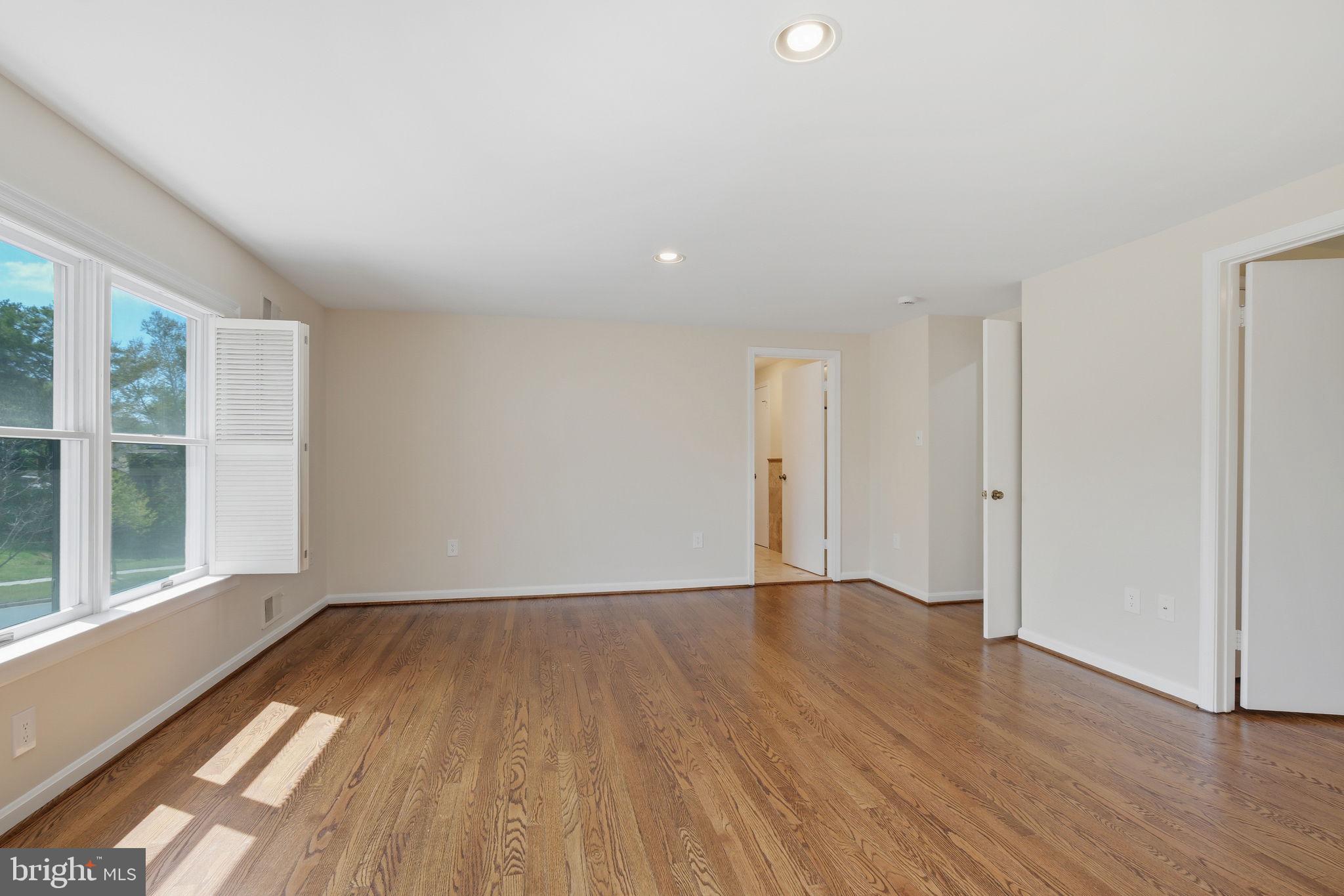 1429 LONGHILL DRIVE
