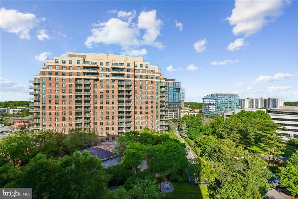 11710 OLD GEORGETOWN RD Unit: 1029