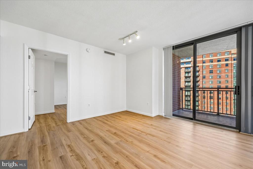 11710 OLD GEORGETOWN RD Unit: 1029