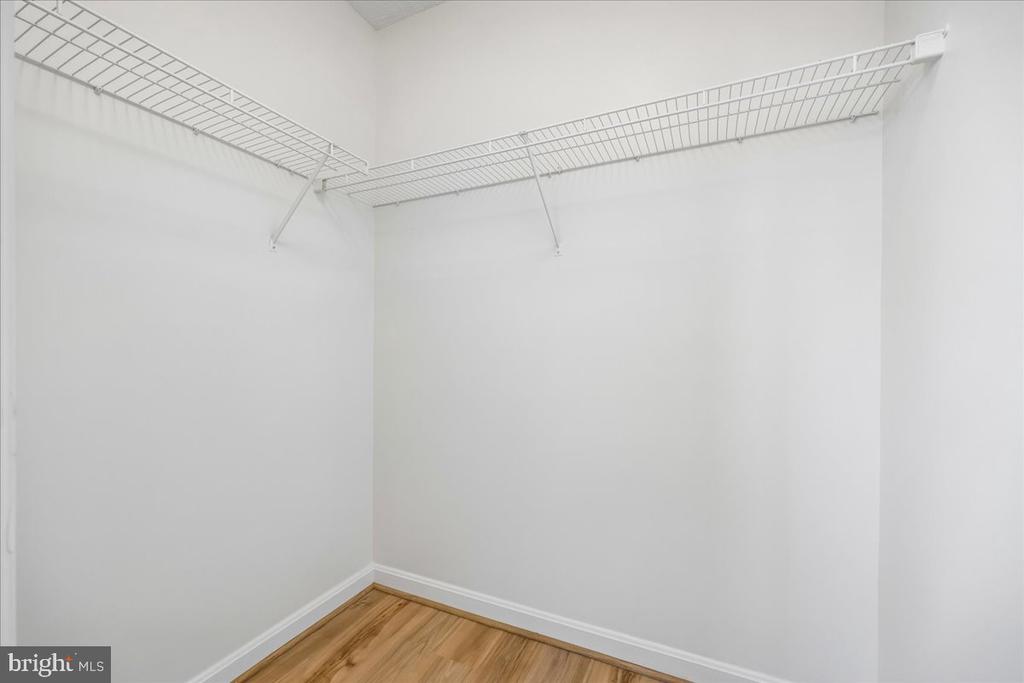 11710 OLD GEORGETOWN RD Unit: 1029