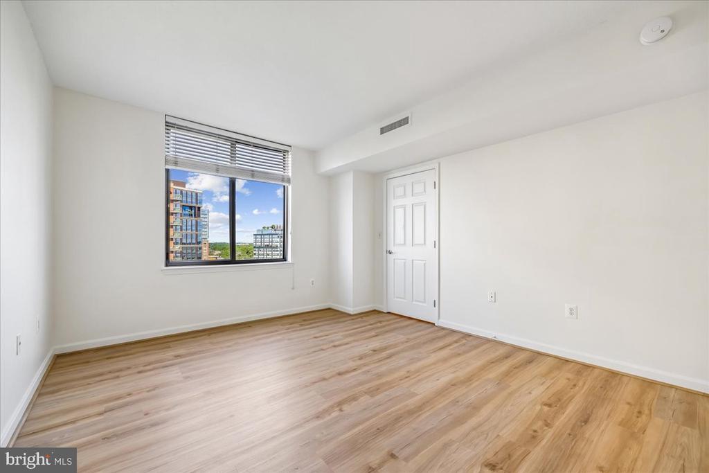 11710 OLD GEORGETOWN RD Unit: 1029