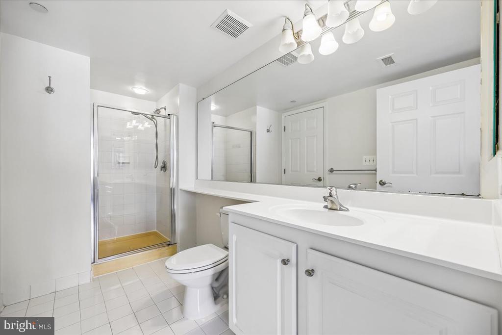 11710 OLD GEORGETOWN RD Unit: 1029