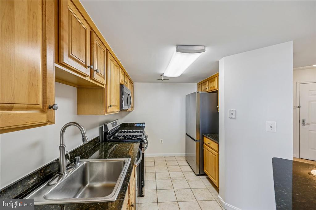 11710 OLD GEORGETOWN RD Unit: 1029
