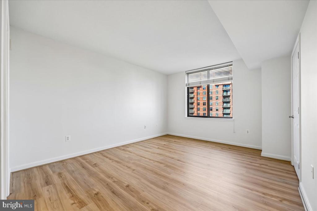 11710 OLD GEORGETOWN RD Unit: 1029