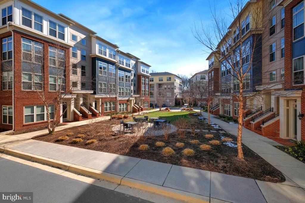 123 COPLEY CIRCLE 35-A