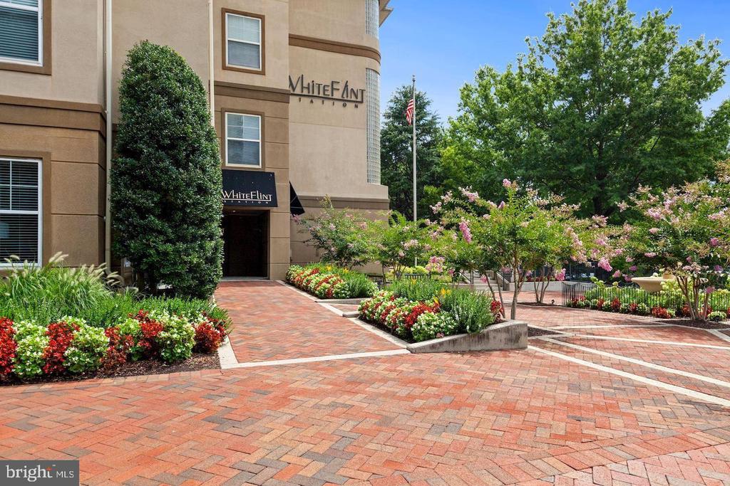 11800 OLD GEORGETOWN 1305