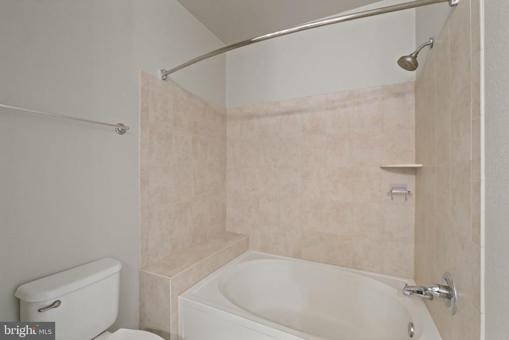 11800 OLD GEORGETOWN 1305