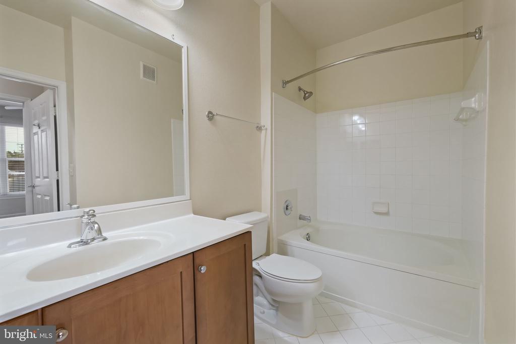 11800 OLD GEORGETOWN 1305