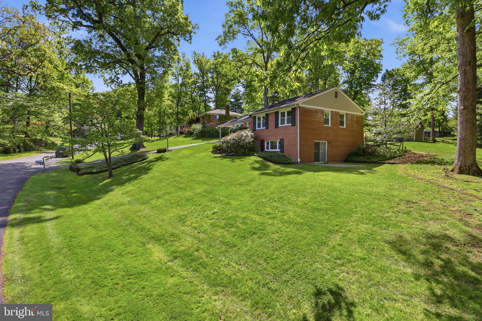 111 LILLIAN LANE