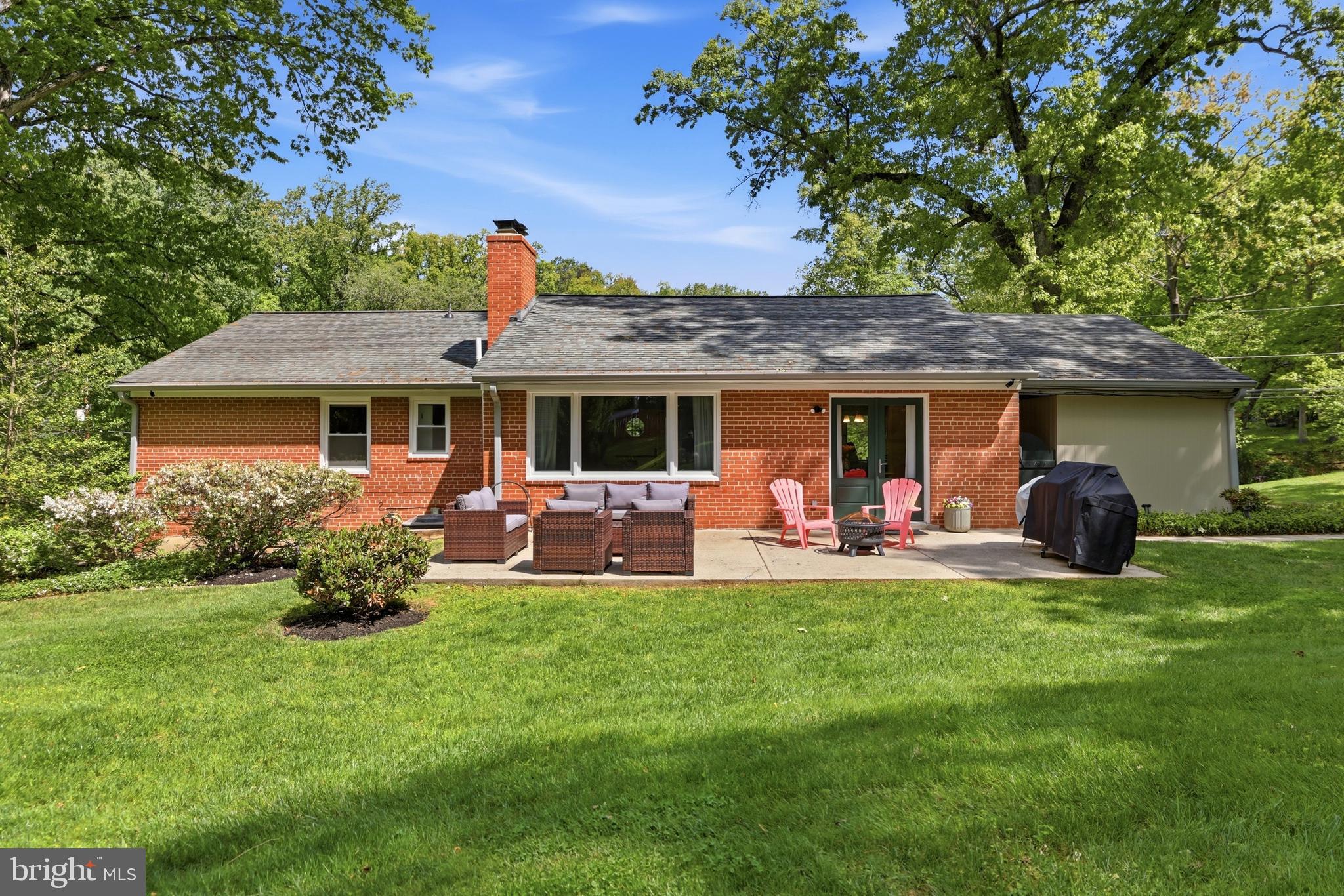 111 LILLIAN LANE