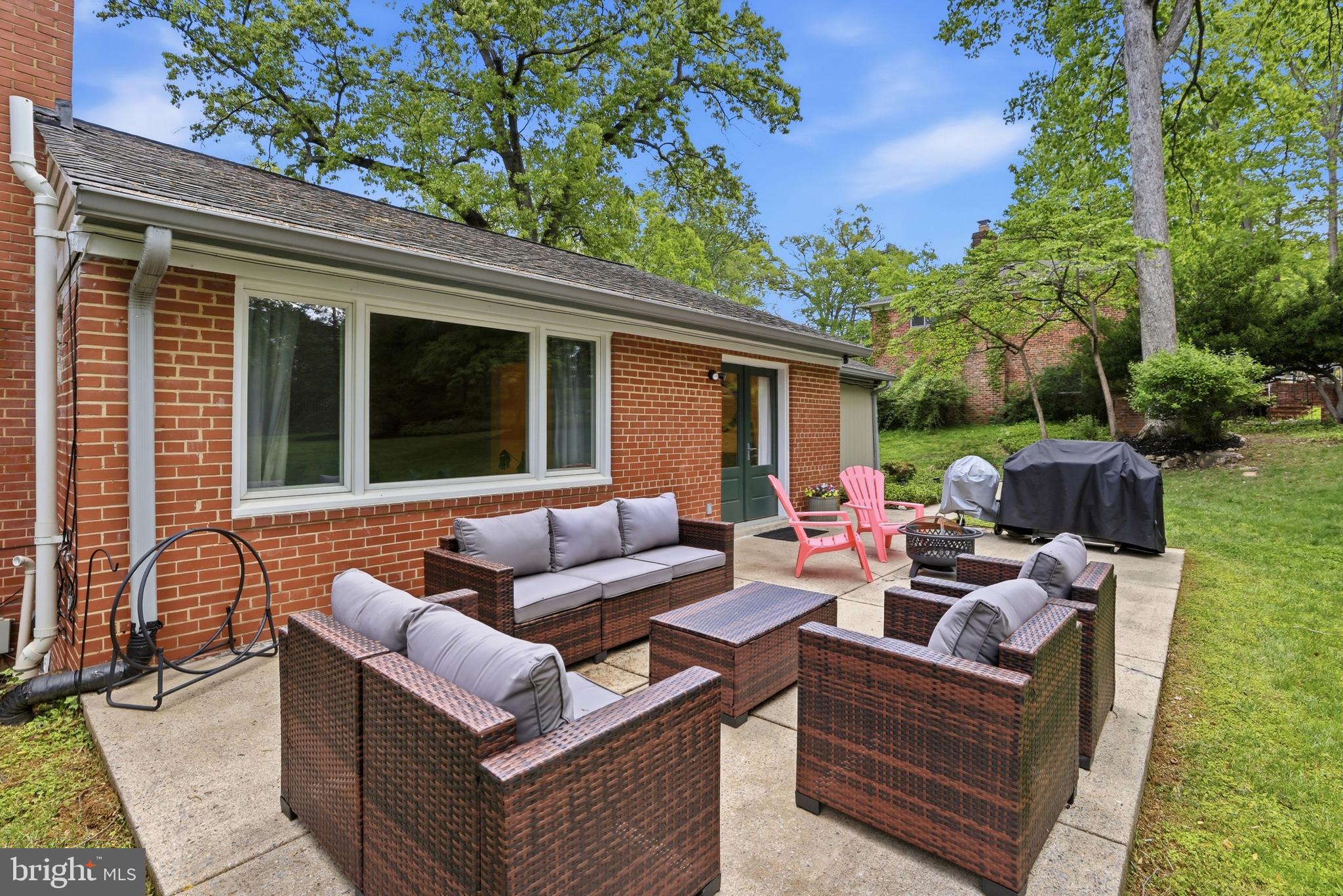 111 LILLIAN LANE