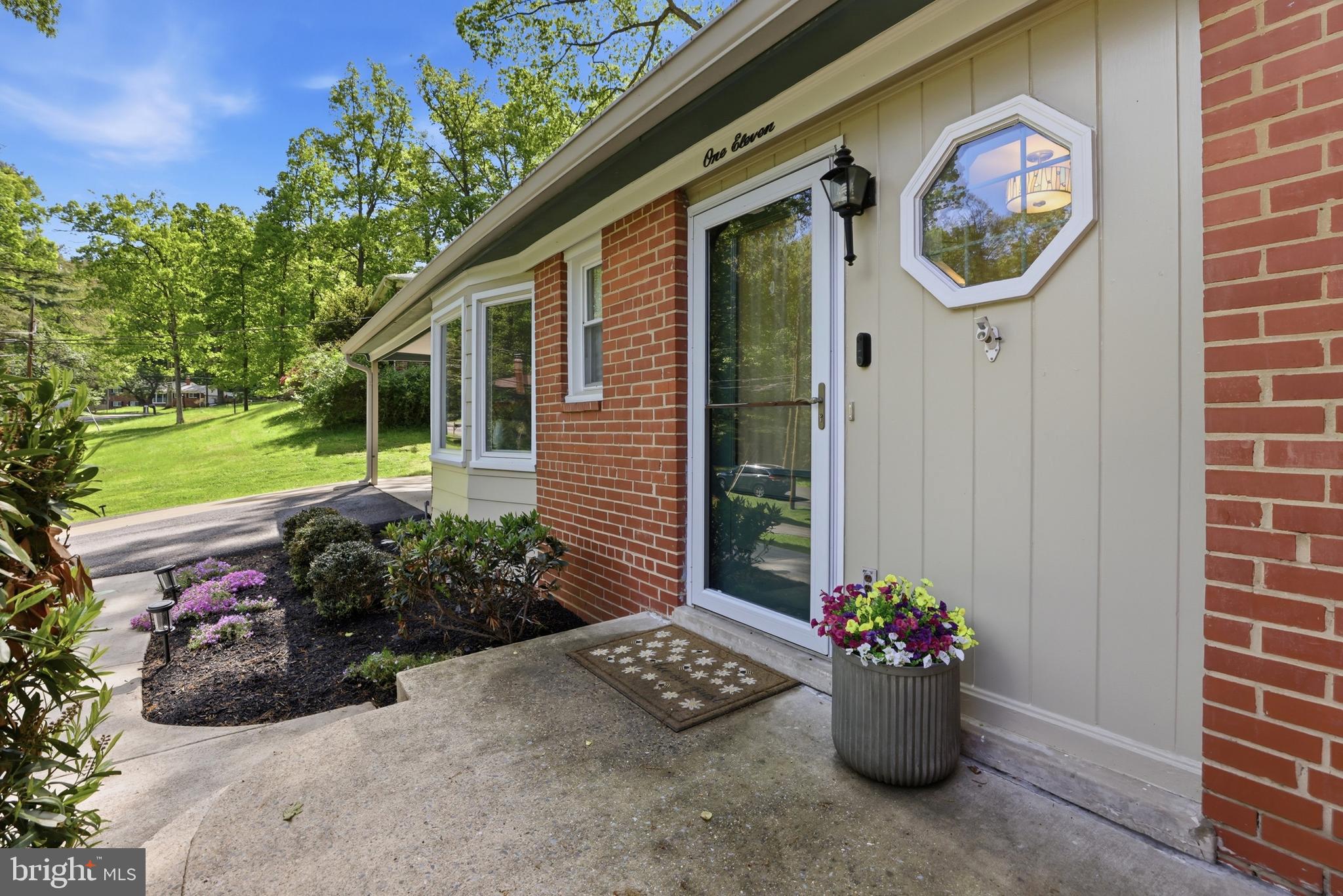 111 LILLIAN LANE