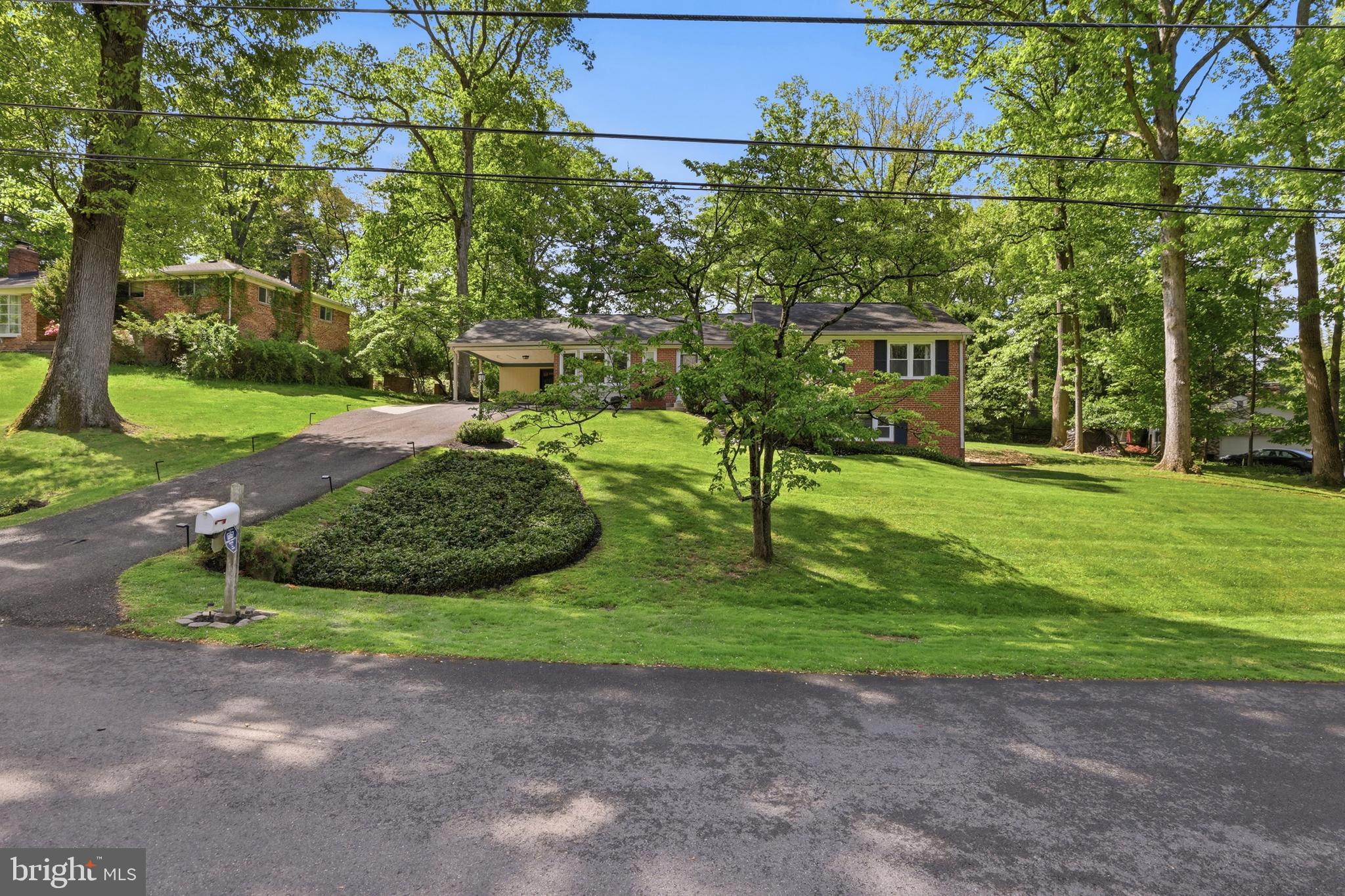 111 LILLIAN LANE