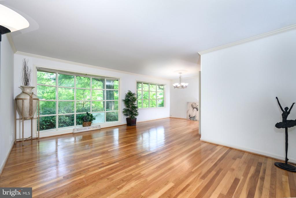 6728 SULKY LANE