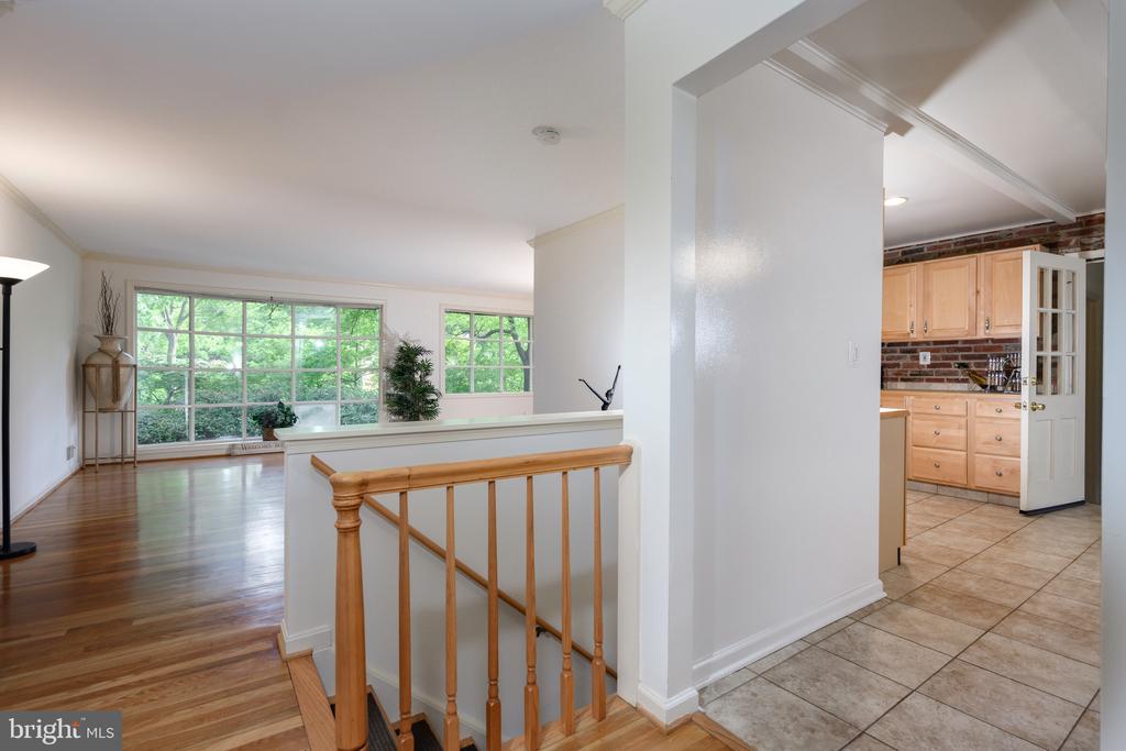 6728 SULKY LANE