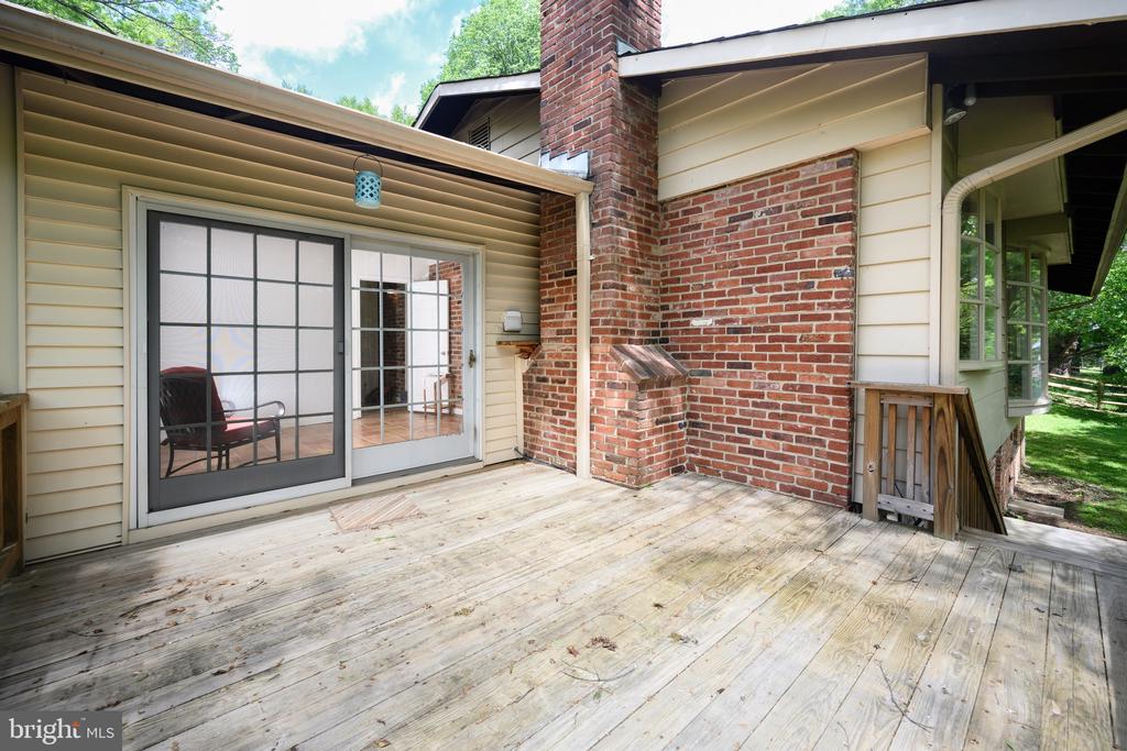 6728 SULKY LANE