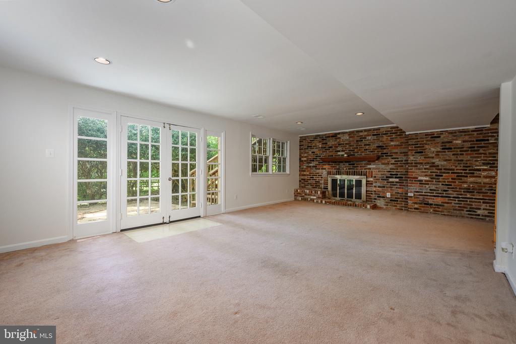 6728 SULKY LANE