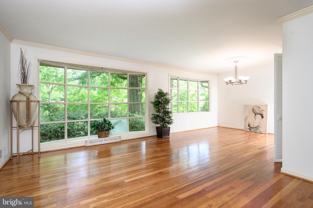 6728 SULKY LANE