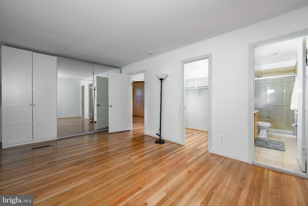 6728 SULKY LANE