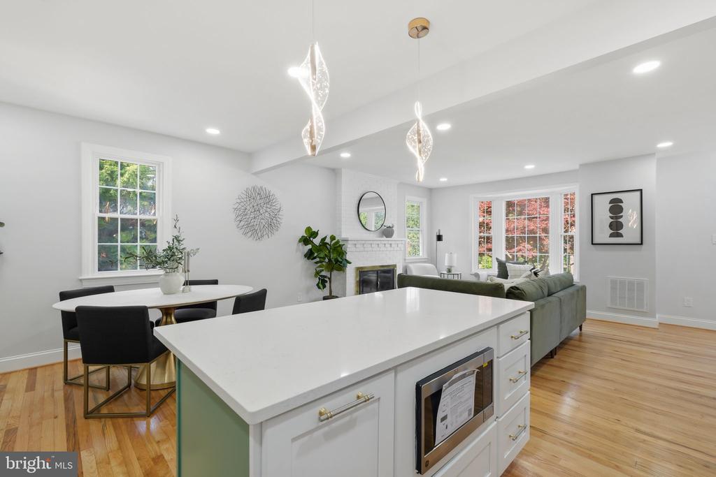 12718 MEADOWOOD DRIVE