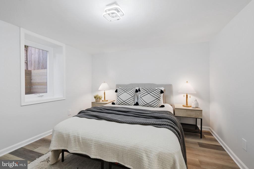 12718 MEADOWOOD DRIVE