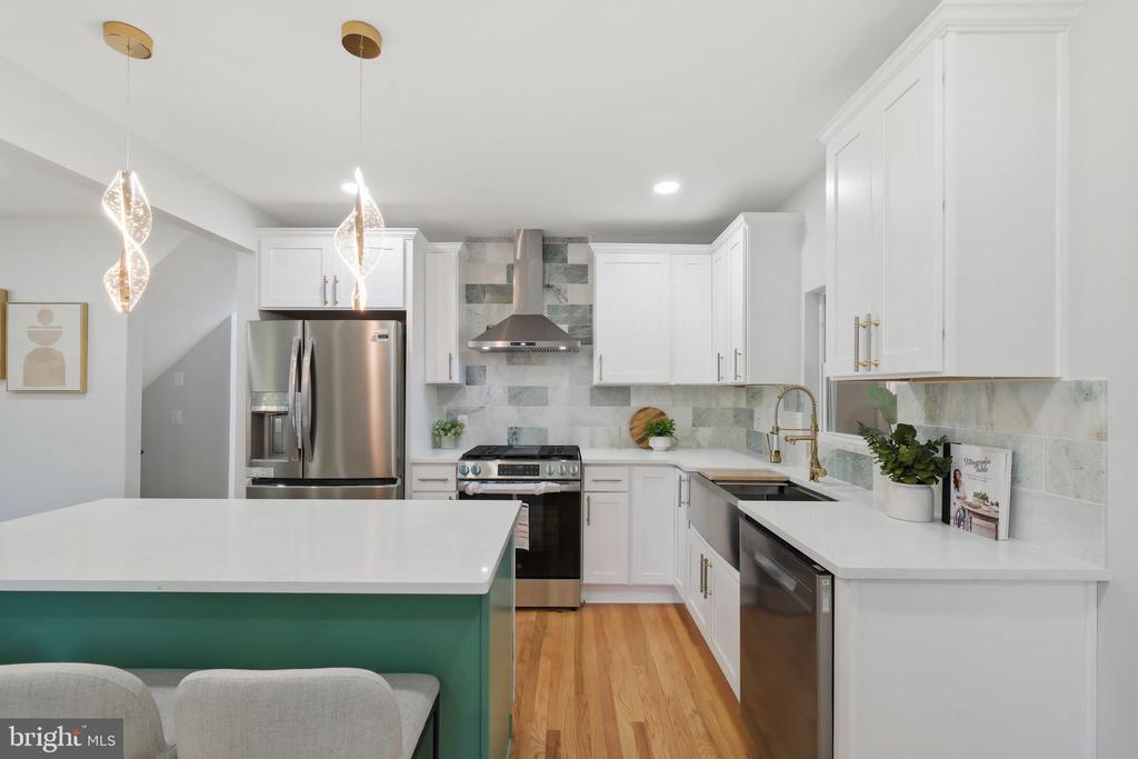 12718 MEADOWOOD DRIVE