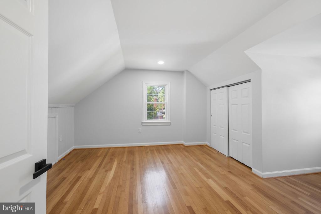 12718 MEADOWOOD DRIVE