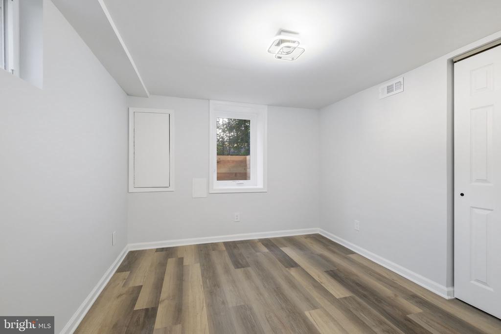 12718 MEADOWOOD DRIVE
