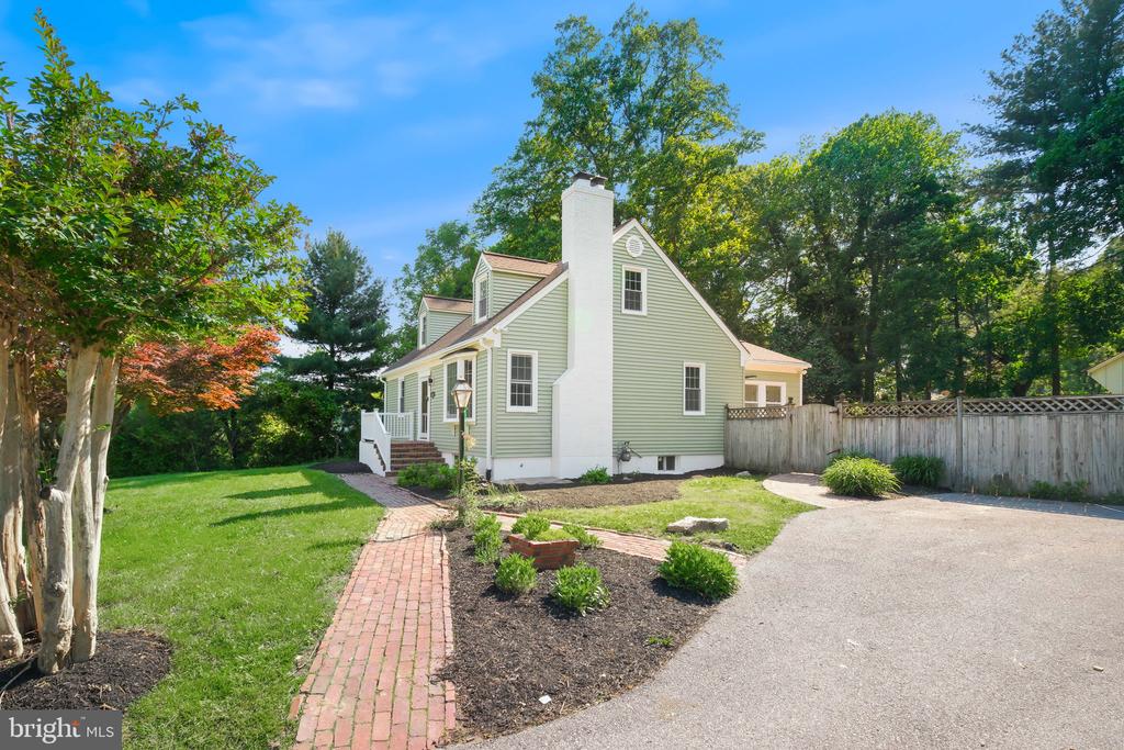 12718 MEADOWOOD DRIVE
