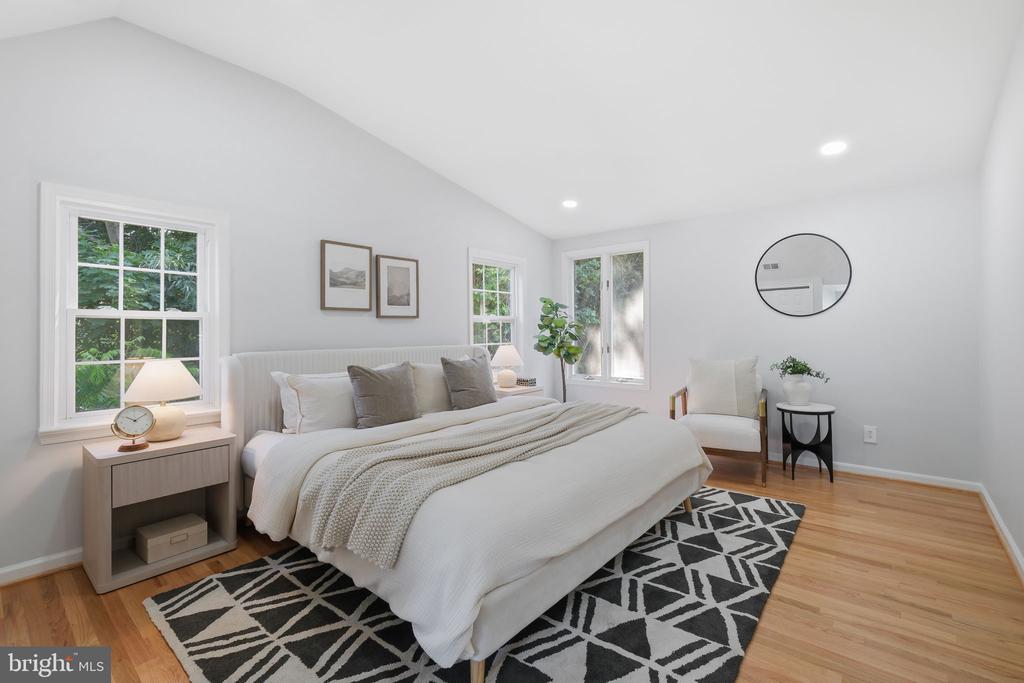 12718 MEADOWOOD DRIVE