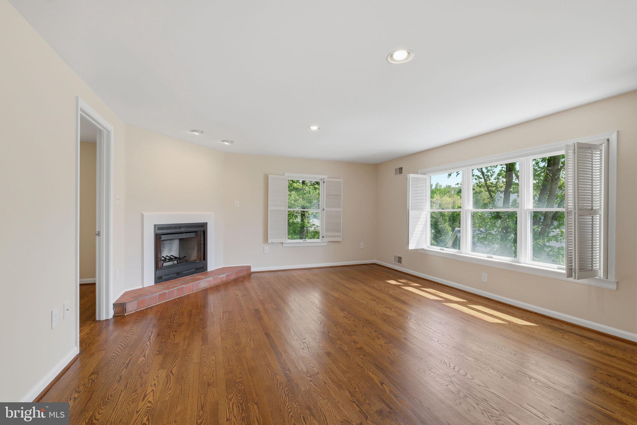 1429 LONGHILL DRIVE