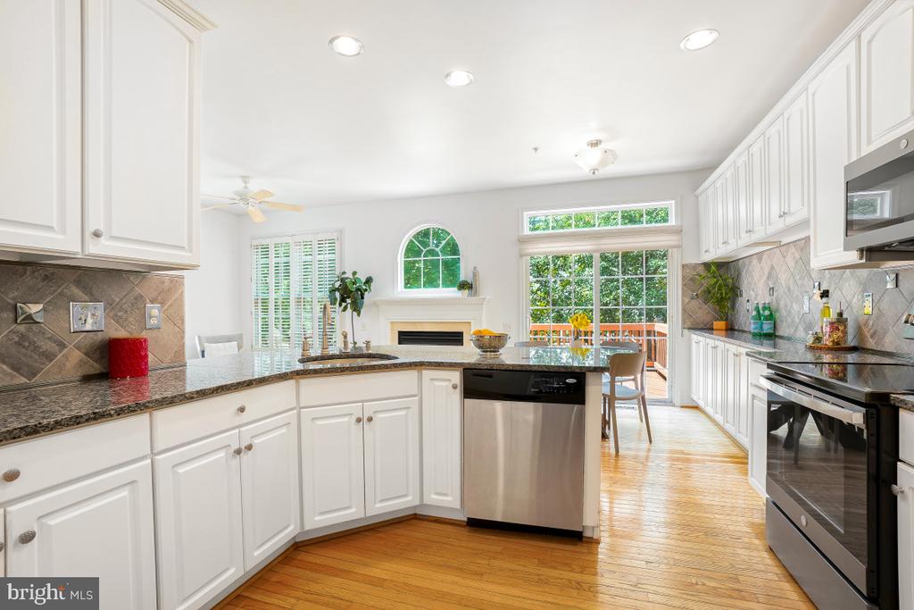 11900 BRISTOL MANOR COURT Unit: 73