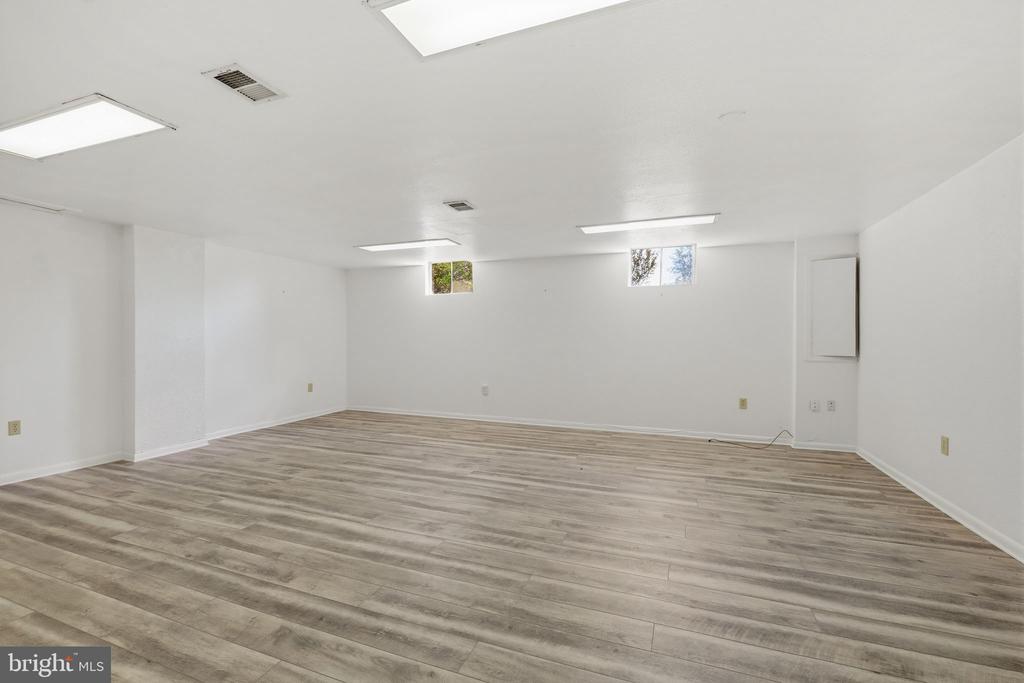 1429 LONGHILL DRIVE