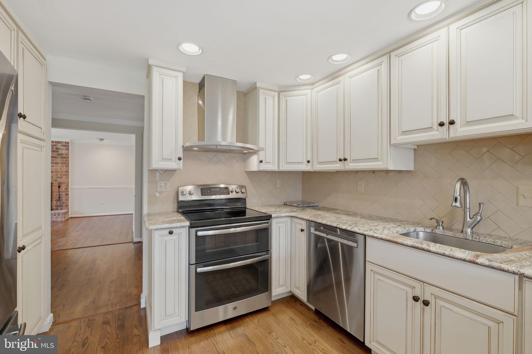 1429 LONGHILL DRIVE