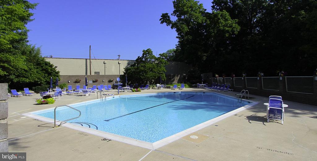 5101 RIVER ROAD 513