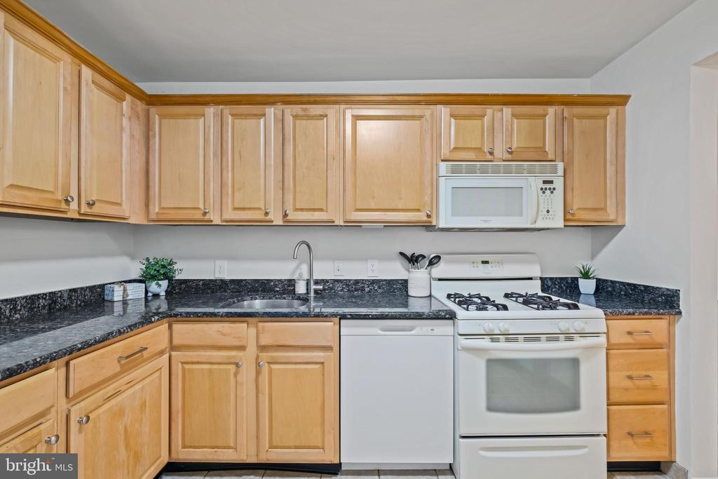 5101 RIVER ROAD 513