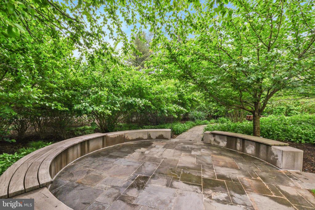 5101 RIVER ROAD 513