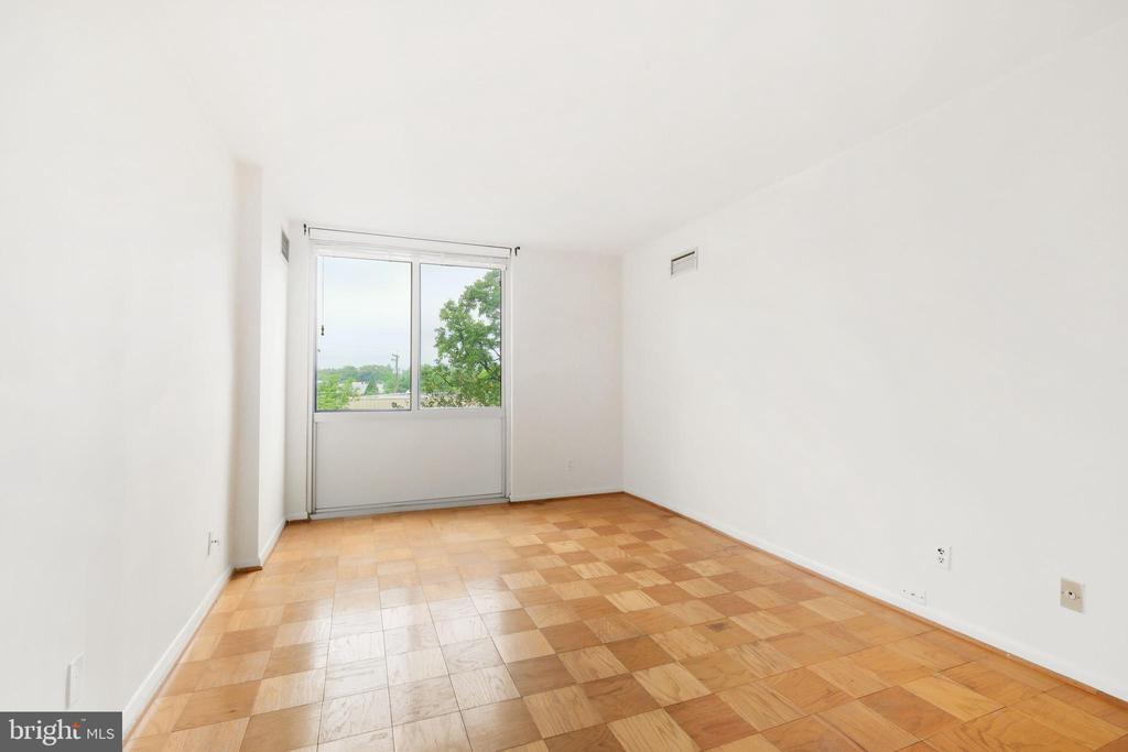 5101 RIVER ROAD 513