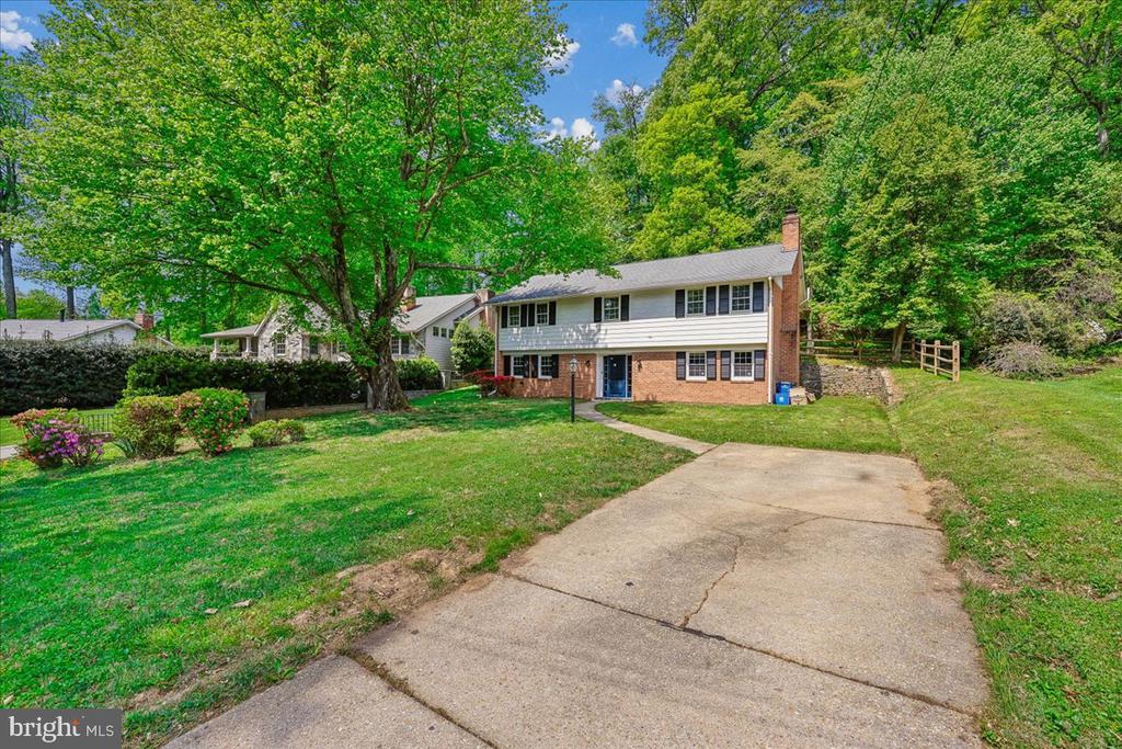 11506 STONEWOOD LANE