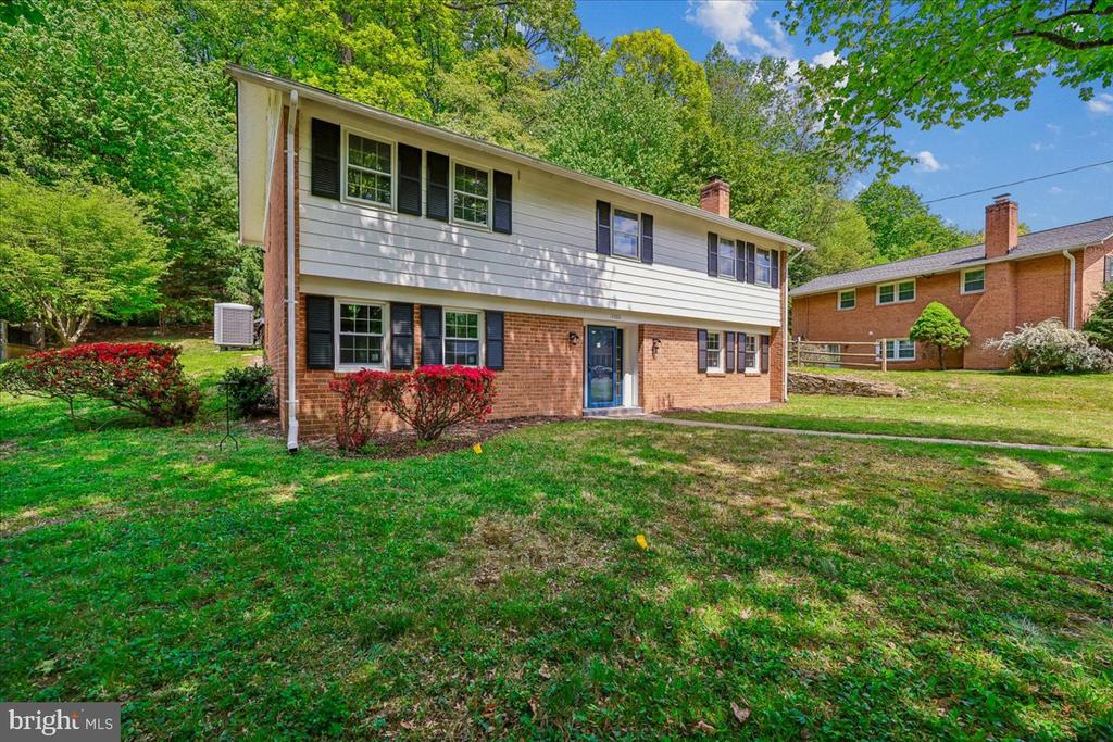 11506 STONEWOOD LANE